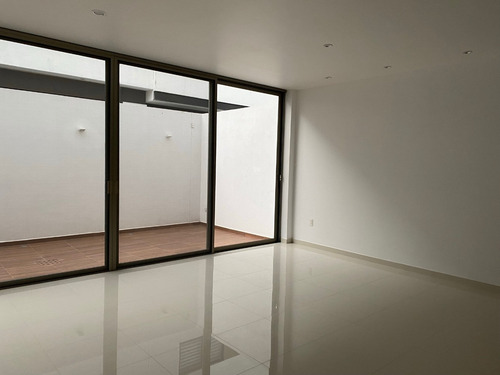 Imagen 5 de 14 de Casa En Renta Solares Coto Soare 2