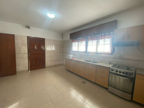 Casa Chalet En Alquiler