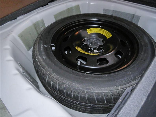 Imagem 11 de 13 de Volkswagen Polo 1.0 200 Tsi Aut. Bancos Em Couro, Rodas De L