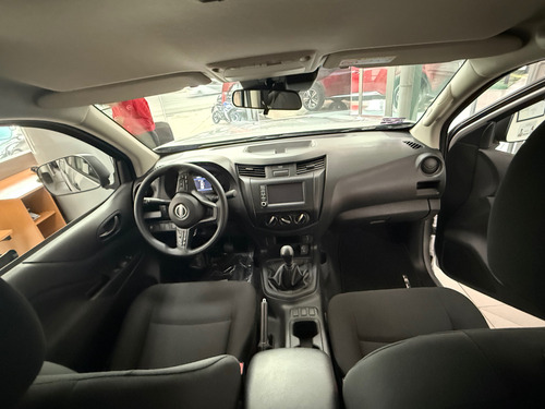 Nissan Frontier 2.5 Se Dc 4X2 Mt