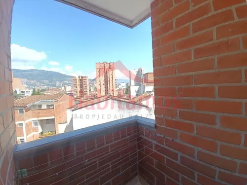 Apartamento En Arriendo En Medellín - Laureles Cod 68287