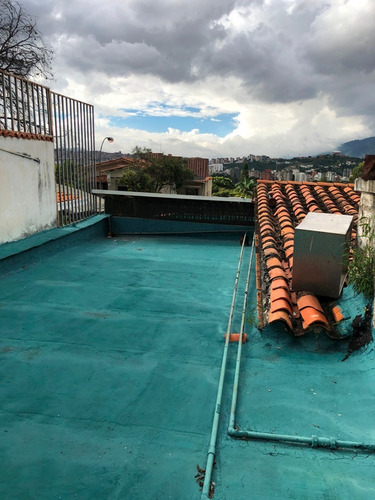 Imagen 15 de 18 de Se Vende Casa 532m2 5h+s/3b+s/3p Santa Mónica 9791