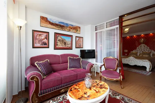 Apartamento Completamente Amoblado, Sala Comedor, Cocina.