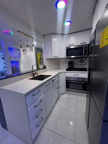 Venta De Apartamento En Torre San Gerónimo ,zona Universitar