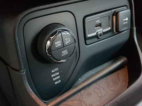 Imagem 15 de 15 de Jeep Renegade 2.0 16v Turbo Diesel Sport 4p 4x4 Automático