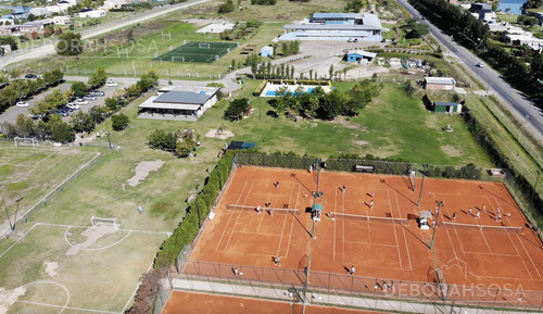Casa En Venta Con Renta A La Laguna - El Canton