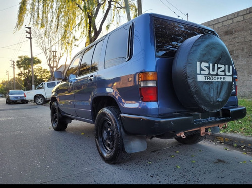 Isuzu Trooper 2.6 Hard Top