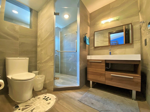 Imagen 10 de 24 de Casa En Calle Cerrada En Venta En Lomas Del Olivo