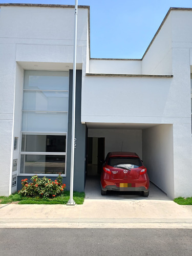 Vendo Casa En Hermoso Conjunto Residencial En La Vía Condina Pereira