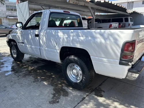 Dodge Ram 1500 Pickup Custom Mt