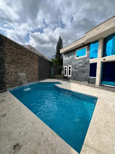 Hermosa Casa En El Castaño Dv