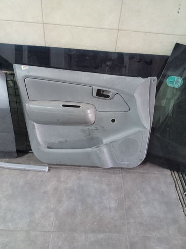 Tapizado Puerta Delantero Izquierdo Toyota Hilux 2005 A 15