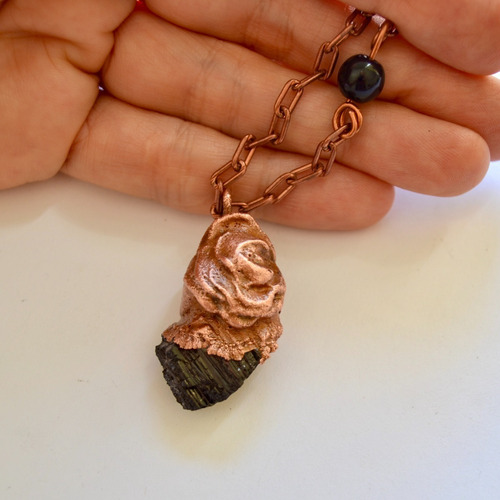Imagen 7 de 10 de Collar Flor Con Turmalina Negra, Obsidiana Y Cobre, Cod1