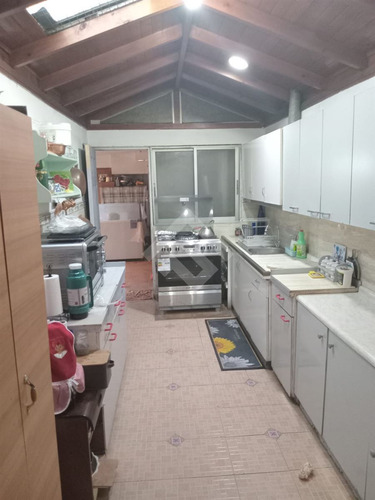 Casa En Venta De 5 Dorm. En Maipú Villa Los Heroes