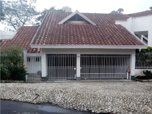 Casa En Venta Loma De Los Balsos En El Poblado