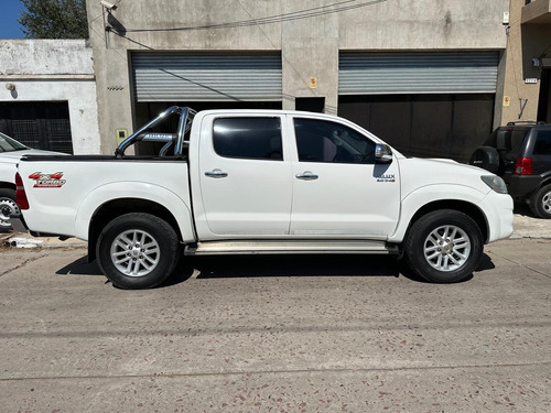 Toyota Hilux Pick-up 3.0 Cd Srv 171cv 4x4