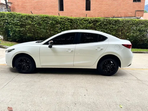 Mazda 3 2.0 Prime