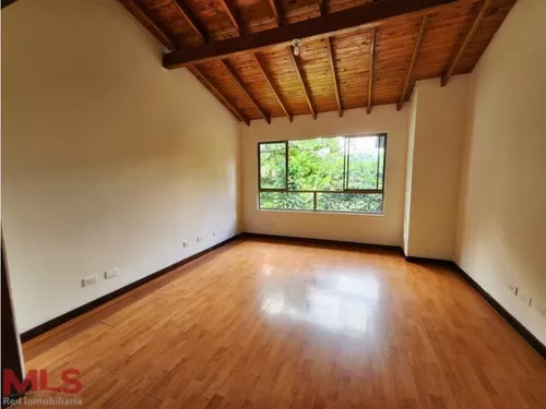 Muy Tranquila Con Muy Buenos Espacios(mls#240552)