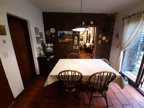 Imagen 9 de 14 de Casa En Venta En Castelar Norte