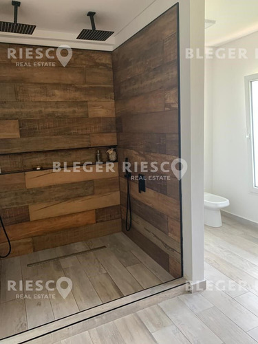 Casa En Venta Ubicado En Santa Teresa, Villanueva, Tigre