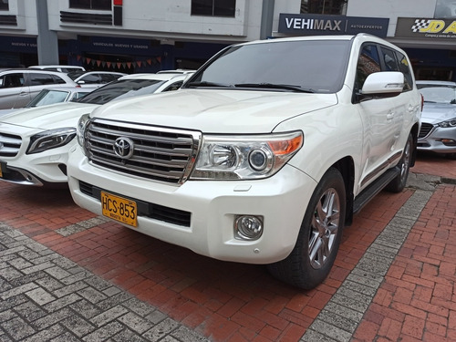 Toyota Land Cruiser 200 2013 4.5 Imperial