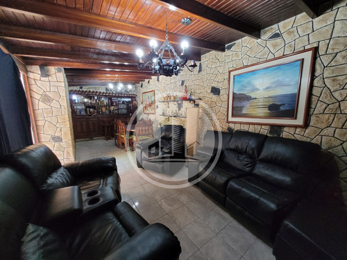 Casa En Venta El Castaño 001jsc