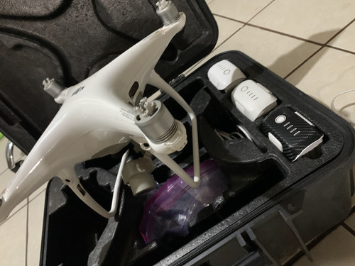 Dji Phantom 4 Pro+ Con Cámara C4k Blanco 3 Batería (partes) (Reacondicionado)