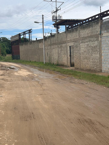 Galpón Industrial En Bárbula - Guacara En Venta -. Inmobiliaria Maggi 1694