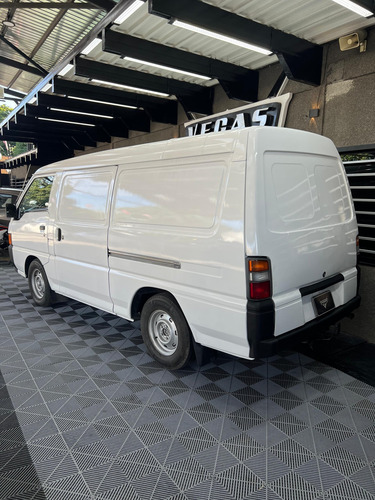 Mitsubishi Panel L300 Gnv