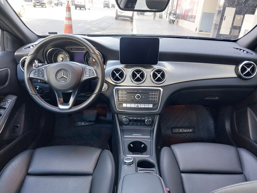 Mercedes-Benz Clase GLA 1.6 Gla200 Urban 156cv