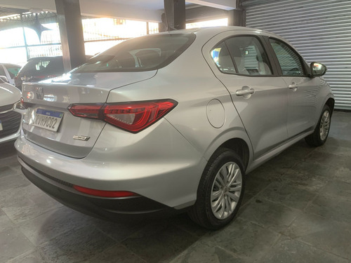 Fiat Cronos 1.0 Drive Flex 4p