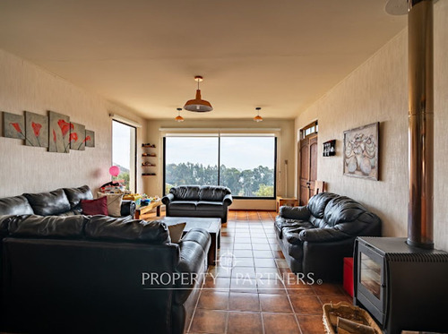 Casa En Exclusivo Condominio Encomenderos La Seren...