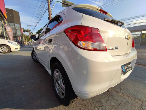 Imagem 3 de 12 de Chevrolet Onix 1.0 Mpfi Joy 8v Flex 4p Manual