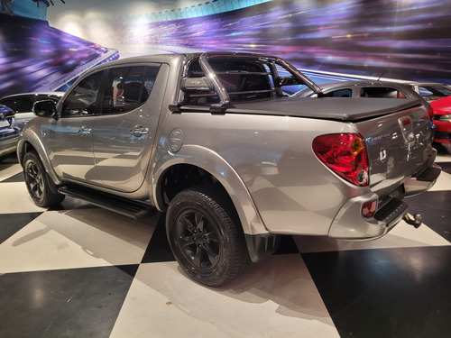 Mitsubishi L200 3.2 Triton Hpe Cab. Dupla 4x4 Aut. 4p