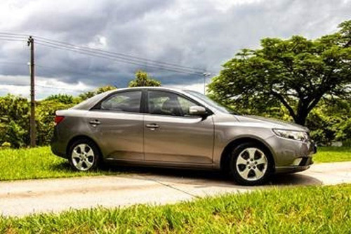 Imagem 2 de 7 de Kia Cerato 1.6 Ex 4p