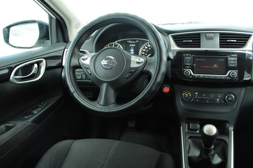 Imagen 8 de 14 de Nissan Sentra Advance 1.8l L4 129hp Mt 2017