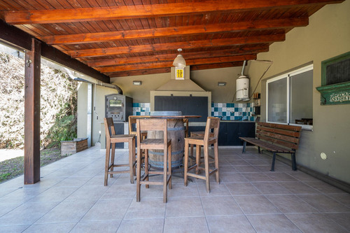 Casa En Venta 6 Ambientes En Tigre, En Barrio Los Ceibos