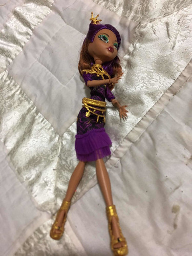 Monster High Clawdeen Wolf Alfombra Negra Muñeca De Coleccio