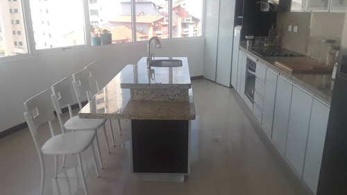 Apartamento En Residencias Vincenzo, Urbanizacion Costa Azul Ic-00158