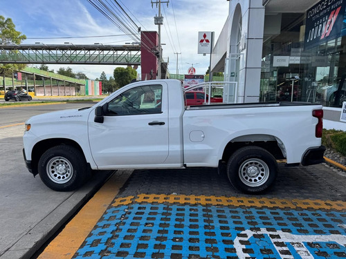 Chevrolet Silverado 4.3 V6 1500 WT Cabina Regular 4x2 At