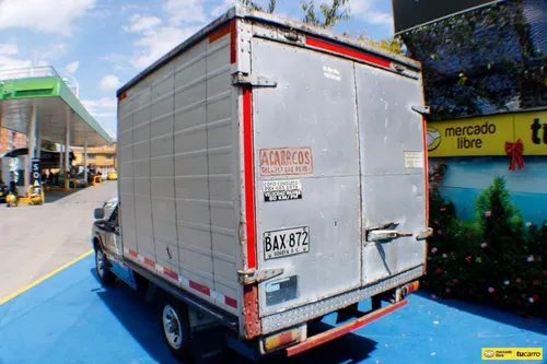 Mazda B2000 2.0