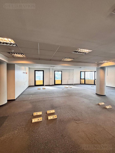 Oficina En Alquiler De 380 M2 En El Centro