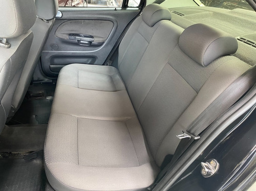 Volkswagen Voyage 1.6 Mi Trend 8v 2012