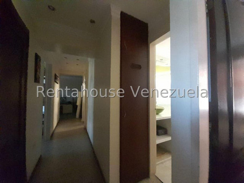 Maribel Morillo Asesor Inmobiliario De Rentahouse Vende Conservado Y Comodo Apartamento; De 95m2 Con 3 Hab. Y 2 Baños; Conjunto Privado Con Vigilancia; Condominio Arcas De Norte; Este De Barquisimeto