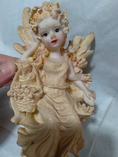 Angel- Bella Figura Artesanal-delicada-color Marfil-alto:21 
