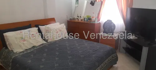 En Venta Casa - Urb. Vista Linda.