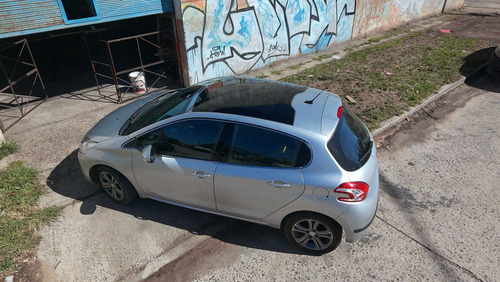 Peugeot 208 1.6 Feline