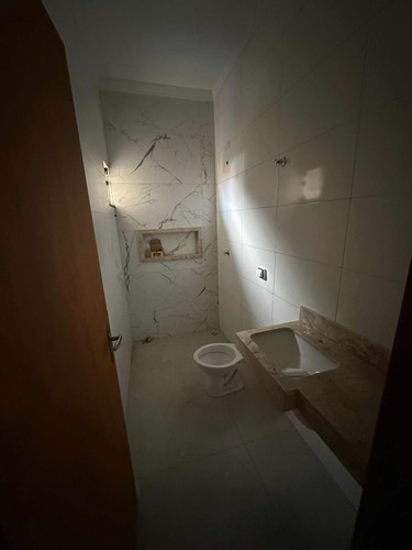 Vendo Casa Casa Com 03 Quartos Sendo Uma Suíte