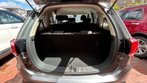 Mitsubishi Outlander Kaiteki Sec 2,4 4x4 7P