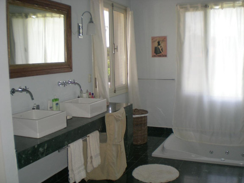 Imagen 26 de 30 de Espectacular Mansion En Playa Mansa (disponible A Partir Del 16 De Enero)